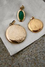 Load image into Gallery viewer, Vintage Green Etched Gold Charm Pendant
