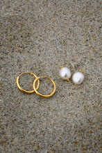 Load image into Gallery viewer, Isabella Removable Pearl Hoops
