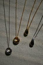 Load image into Gallery viewer, Kaye Circle Necklace
